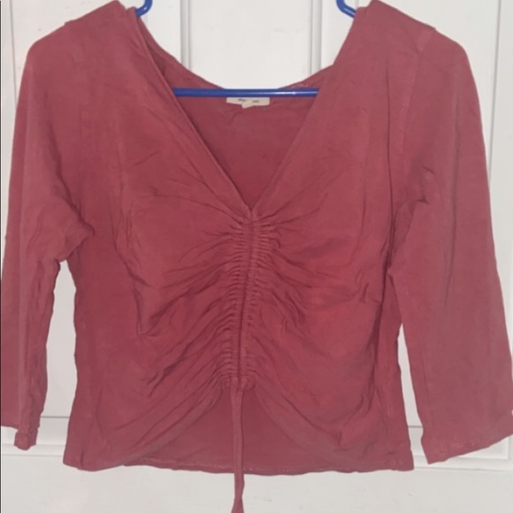 Pink crop top 🥰 - Picture 2 of 3